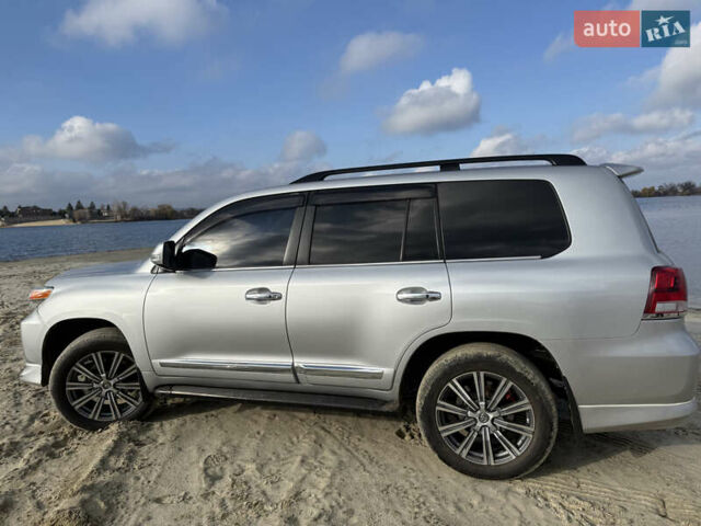 Серый Тойота Ленд Крузер, объемом двигателя 4.6 л и пробегом 222 тыс. км за 31000 $, фото 11 на Automoto.ua