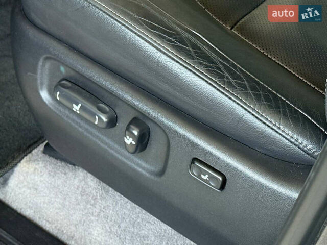 Сірий Тойота Ленд Крузер, об'ємом двигуна 4.5 л та пробігом 235 тис. км за 28990 $, фото 15 на Automoto.ua