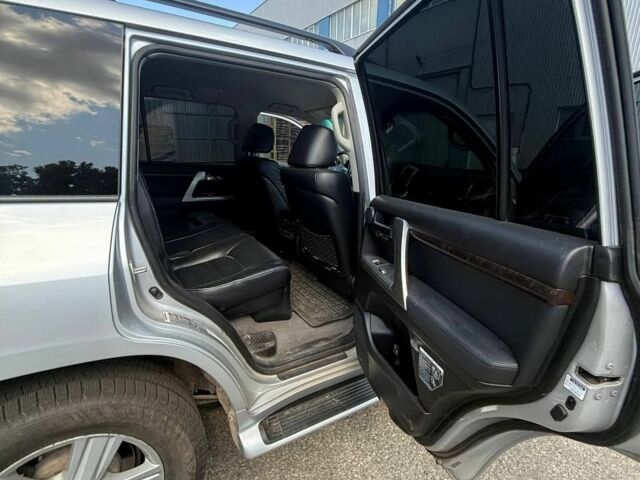 Сірий Тойота Ленд Крузер, об'ємом двигуна 4.5 л та пробігом 198 тис. км за 28000 $, фото 11 на Automoto.ua