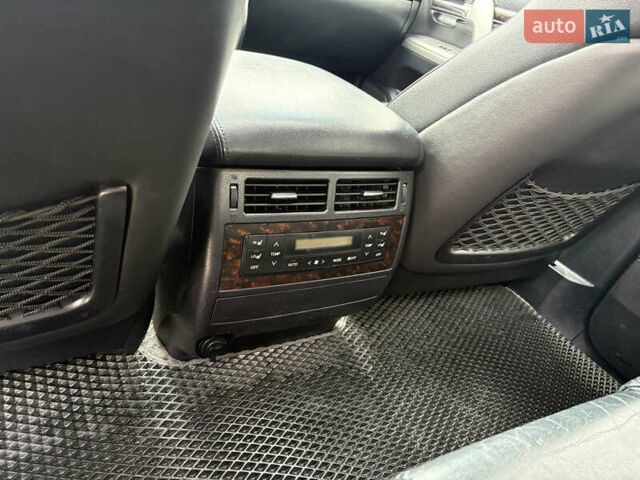 Серый Тойота Ленд Крузер, объемом двигателя 4.61 л и пробегом 227 тыс. км за 30500 $, фото 17 на Automoto.ua