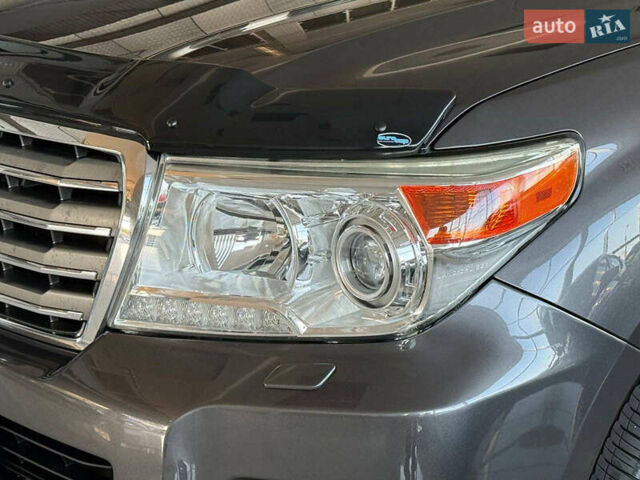 Сірий Тойота Ленд Крузер, об'ємом двигуна 4.5 л та пробігом 235 тис. км за 28990 $, фото 12 на Automoto.ua