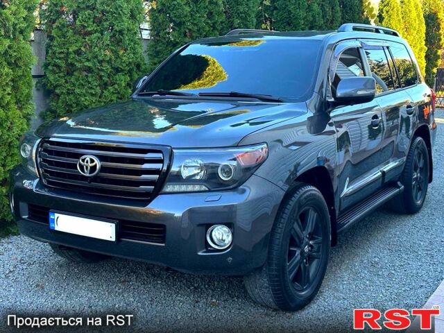 Серый Тойота Ленд Крузер, объемом двигателя 4.5 л и пробегом 209 тыс. км за 29900 $, фото 6 на Automoto.ua