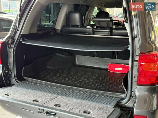 Сірий Тойота Ленд Крузер, об'ємом двигуна 4.5 л та пробігом 235 тис. км за 28990 $, фото 22 на Automoto.ua