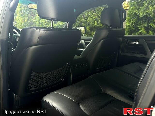 Серый Тойота Ленд Крузер, объемом двигателя 4.5 л и пробегом 209 тыс. км за 30000 $, фото 4 на Automoto.ua