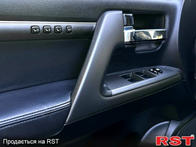 Серый Тойота Ленд Крузер, объемом двигателя 4.5 л и пробегом 209 тыс. км за 30000 $, фото 11 на Automoto.ua