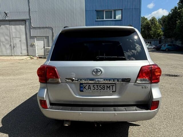 Сірий Тойота Ленд Крузер, об'ємом двигуна 4.5 л та пробігом 198 тис. км за 28000 $, фото 2 на Automoto.ua