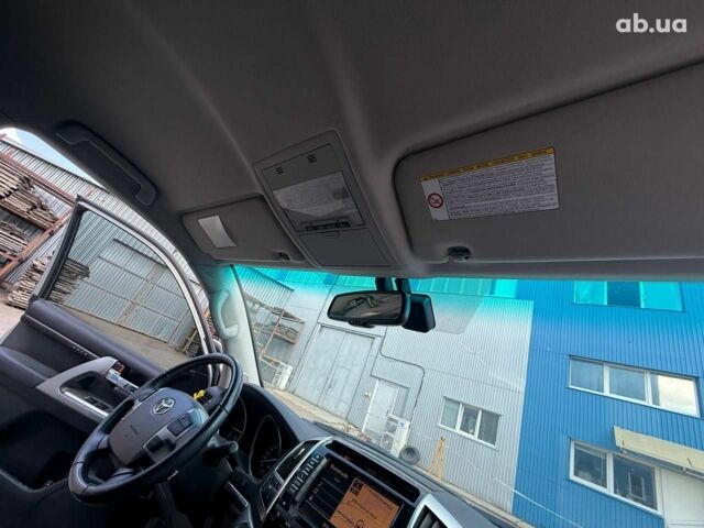 Сірий Тойота Ленд Крузер, об'ємом двигуна 4.5 л та пробігом 198 тис. км за 28000 $, фото 9 на Automoto.ua