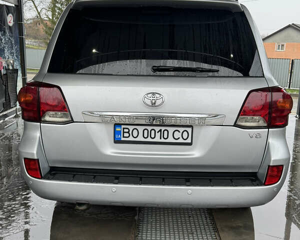 Серый Тойота Ленд Крузер, объемом двигателя 4.5 л и пробегом 290 тыс. км за 30500 $, фото 3 на Automoto.ua