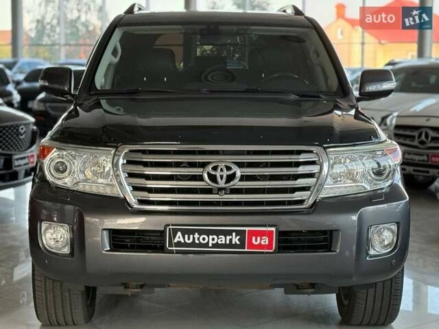 Сірий Тойота Ленд Крузер, об'ємом двигуна 4.5 л та пробігом 235 тис. км за 28990 $, фото 1 на Automoto.ua