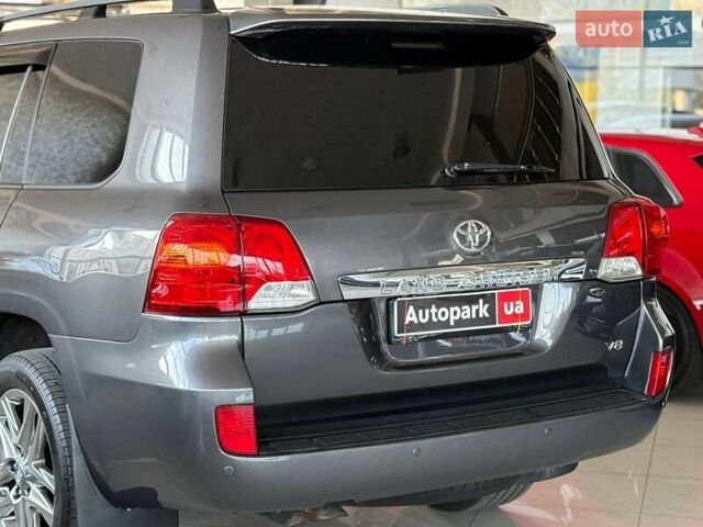 Сірий Тойота Ленд Крузер, об'ємом двигуна 4.5 л та пробігом 235 тис. км за 28990 $, фото 8 на Automoto.ua