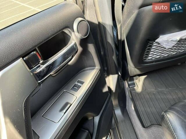 Серый Тойота Ленд Крузер, объемом двигателя 4.5 л и пробегом 230 тыс. км за 38899 $, фото 47 на Automoto.ua