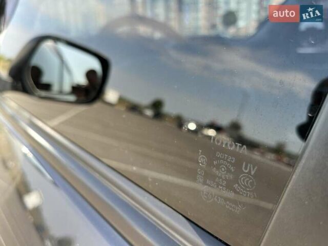 Серый Тойота Ленд Крузер, объемом двигателя 4.5 л и пробегом 230 тыс. км за 38899 $, фото 15 на Automoto.ua