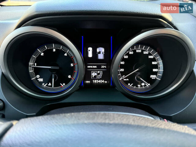 Сірий Тойота Ленд Крузер, об'ємом двигуна 3 л та пробігом 185 тис. км за 32500 $, фото 28 на Automoto.ua