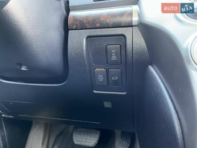 Серый Тойота Ленд Крузер, объемом двигателя 4.5 л и пробегом 230 тыс. км за 38899 $, фото 35 на Automoto.ua