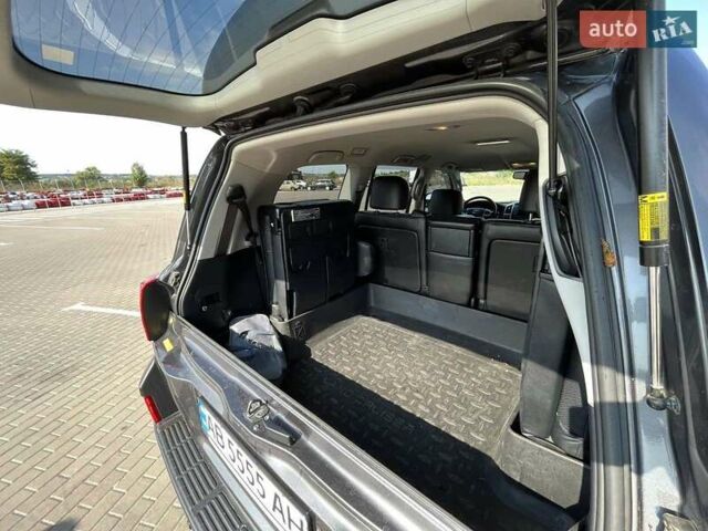 Серый Тойота Ленд Крузер, объемом двигателя 4.5 л и пробегом 230 тыс. км за 38899 $, фото 51 на Automoto.ua