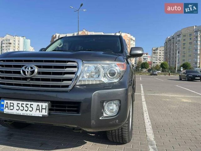 Серый Тойота Ленд Крузер, объемом двигателя 4.5 л и пробегом 230 тыс. км за 38899 $, фото 8 на Automoto.ua