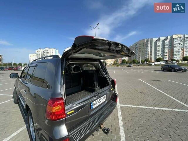 Серый Тойота Ленд Крузер, объемом двигателя 4.5 л и пробегом 230 тыс. км за 38899 $, фото 50 на Automoto.ua