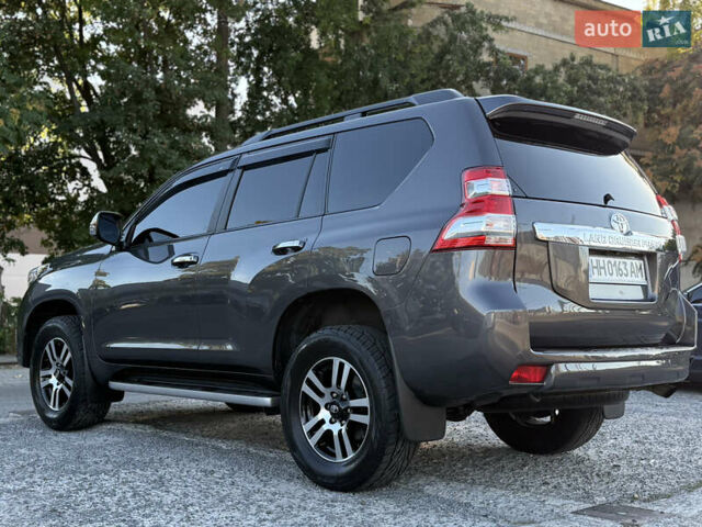 Сірий Тойота Ленд Крузер, об'ємом двигуна 3 л та пробігом 185 тис. км за 32500 $, фото 11 на Automoto.ua