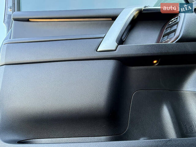 Сірий Тойота Ленд Крузер, об'ємом двигуна 3 л та пробігом 185 тис. км за 32500 $, фото 27 на Automoto.ua