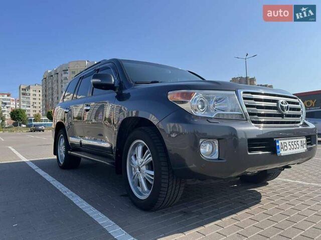Серый Тойота Ленд Крузер, объемом двигателя 4.5 л и пробегом 230 тыс. км за 38899 $, фото 1 на Automoto.ua
