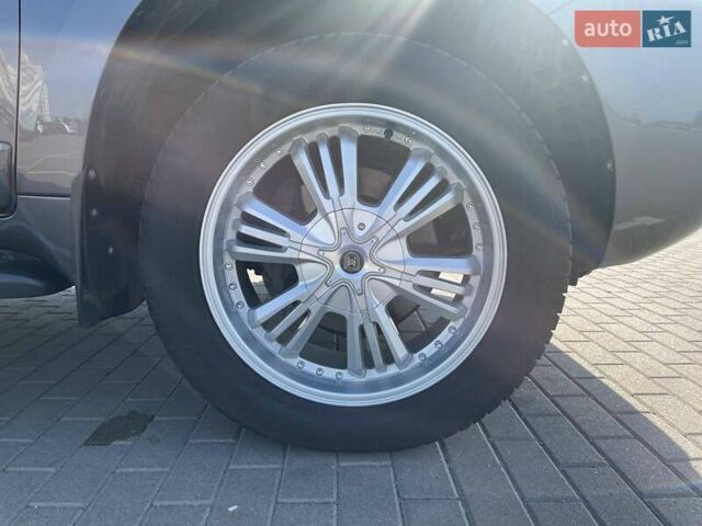 Серый Тойота Ленд Крузер, объемом двигателя 4.5 л и пробегом 230 тыс. км за 38899 $, фото 24 на Automoto.ua