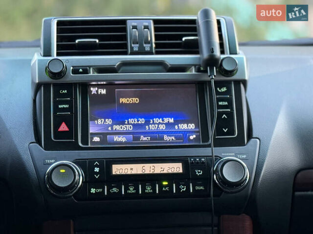 Сірий Тойота Ленд Крузер, об'ємом двигуна 3 л та пробігом 185 тис. км за 32500 $, фото 17 на Automoto.ua