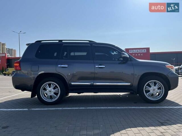 Серый Тойота Ленд Крузер, объемом двигателя 4.5 л и пробегом 230 тыс. км за 38899 $, фото 23 на Automoto.ua