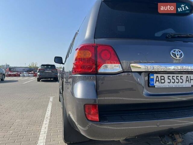 Серый Тойота Ленд Крузер, объемом двигателя 4.5 л и пробегом 230 тыс. км за 38899 $, фото 17 на Automoto.ua