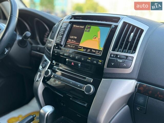 Сірий Тойота Ленд Крузер, об'ємом двигуна 4.5 л та пробігом 95 тис. км за 53000 $, фото 53 на Automoto.ua