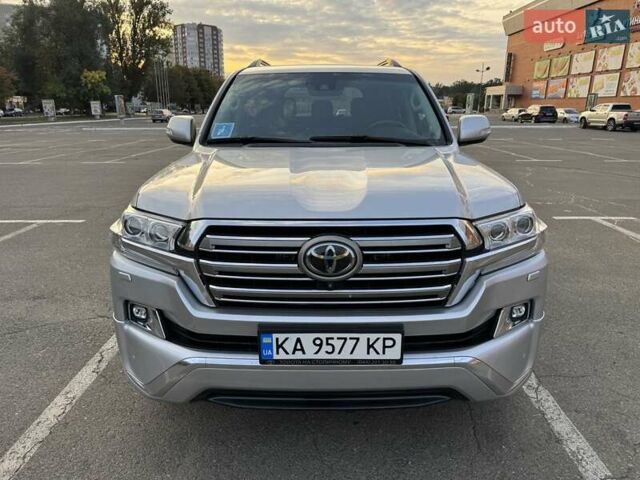 Сірий Тойота Ленд Крузер, об'ємом двигуна 4.46 л та пробігом 224 тис. км за 44950 $, фото 1 на Automoto.ua