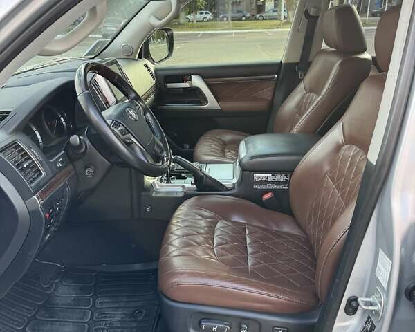 Сірий Тойота Ленд Крузер, об'ємом двигуна 4.46 л та пробігом 224 тис. км за 44950 $, фото 6 на Automoto.ua