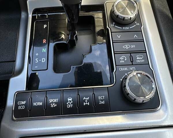 Сірий Тойота Ленд Крузер, об'ємом двигуна 4.46 л та пробігом 224 тис. км за 44950 $, фото 25 на Automoto.ua