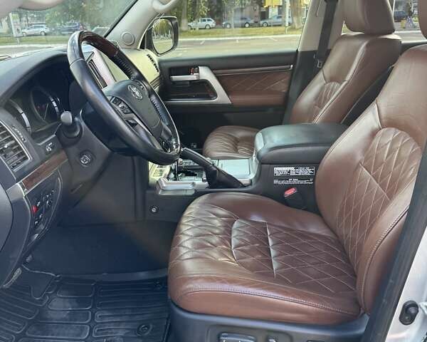 Сірий Тойота Ленд Крузер, об'ємом двигуна 4.46 л та пробігом 224 тис. км за 44950 $, фото 7 на Automoto.ua