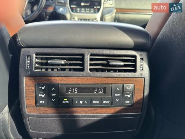 Сірий Тойота Ленд Крузер, об'ємом двигуна 4.46 л та пробігом 224 тис. км за 44950 $, фото 23 на Automoto.ua