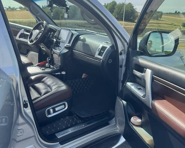 Сірий Тойота Ленд Крузер, об'ємом двигуна 4.46 л та пробігом 59 тис. км за 65000 $, фото 15 на Automoto.ua