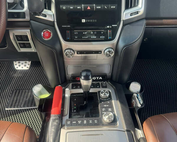 Сірий Тойота Ленд Крузер, об'ємом двигуна 4.46 л та пробігом 59 тис. км за 65000 $, фото 18 на Automoto.ua