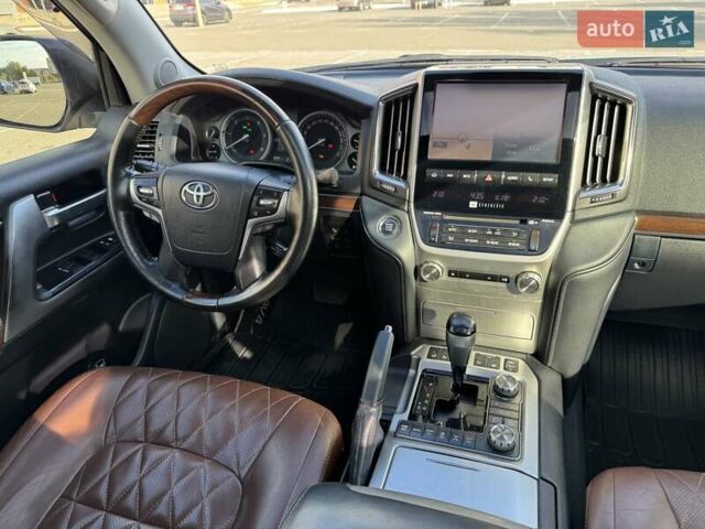 Сірий Тойота Ленд Крузер, об'ємом двигуна 4.46 л та пробігом 224 тис. км за 44950 $, фото 24 на Automoto.ua