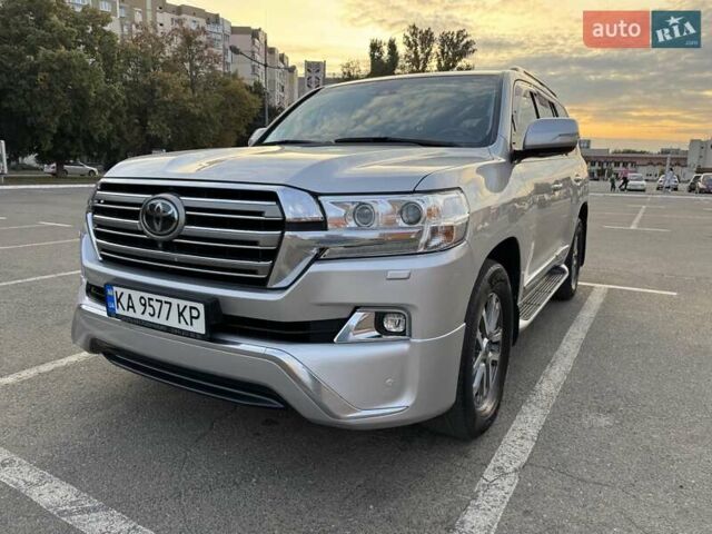 Сірий Тойота Ленд Крузер, об'ємом двигуна 4.46 л та пробігом 224 тис. км за 44950 $, фото 2 на Automoto.ua