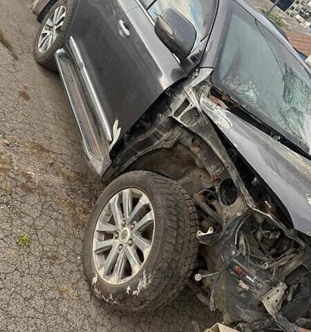 Серый Тойота Ленд Крузер, объемом двигателя 4.46 л и пробегом 315 тыс. км за 20500 $, фото 3 на Automoto.ua