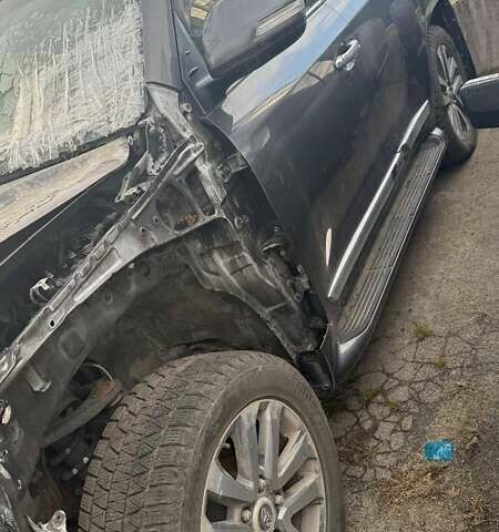 Серый Тойота Ленд Крузер, объемом двигателя 4.46 л и пробегом 315 тыс. км за 20500 $, фото 4 на Automoto.ua