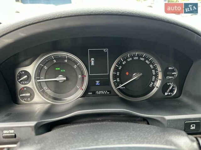 Серый Тойота Ленд Крузер, объемом двигателя 4.61 л и пробегом 161 тыс. км за 42500 $, фото 19 на Automoto.ua