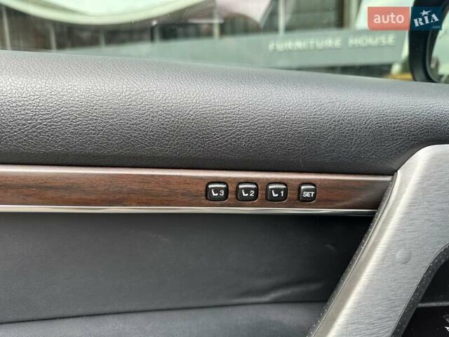 Серый Тойота Ленд Крузер, объемом двигателя 4.61 л и пробегом 161 тыс. км за 42500 $, фото 14 на Automoto.ua