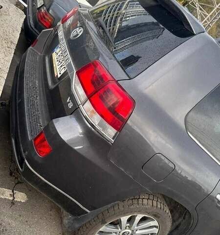 Серый Тойота Ленд Крузер, объемом двигателя 4.46 л и пробегом 315 тыс. км за 20500 $, фото 5 на Automoto.ua