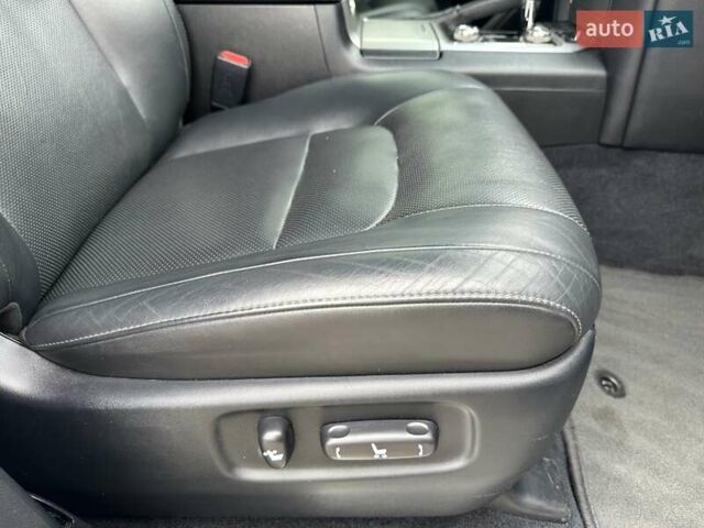 Серый Тойота Ленд Крузер, объемом двигателя 4.61 л и пробегом 161 тыс. км за 42500 $, фото 30 на Automoto.ua