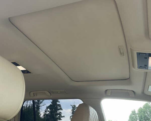 Серый Тойота Ленд Крузер, объемом двигателя 4.46 л и пробегом 216 тыс. км за 49500 $, фото 21 на Automoto.ua