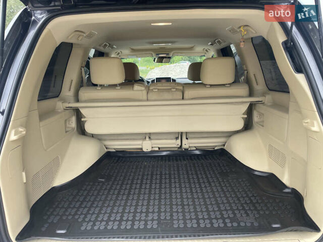 Серый Тойота Ленд Крузер, объемом двигателя 4.46 л и пробегом 216 тыс. км за 49500 $, фото 9 на Automoto.ua