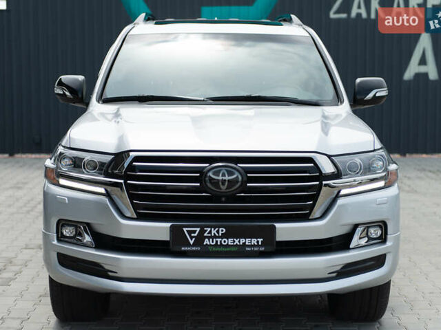 Сірий Тойота Ленд Крузер, об'ємом двигуна 4.46 л та пробігом 70 тис. км за 73000 $, фото 2 на Automoto.ua