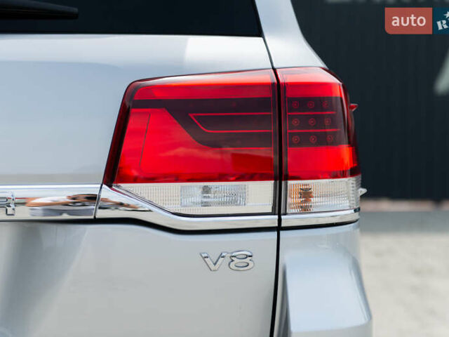 Сірий Тойота Ленд Крузер, об'ємом двигуна 4.46 л та пробігом 70 тис. км за 73000 $, фото 10 на Automoto.ua