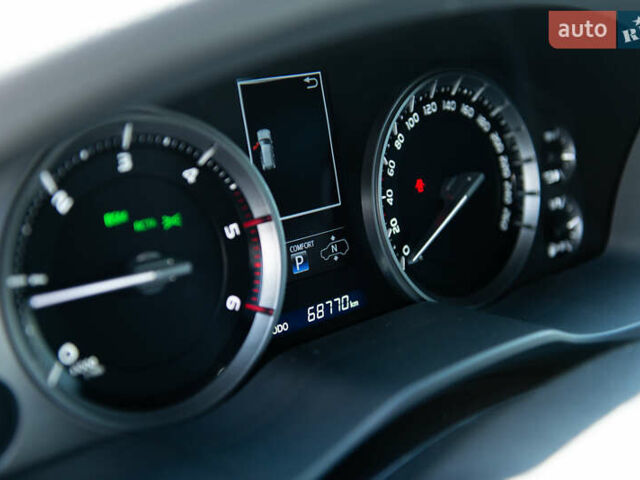 Сірий Тойота Ленд Крузер, об'ємом двигуна 4.46 л та пробігом 70 тис. км за 73000 $, фото 20 на Automoto.ua