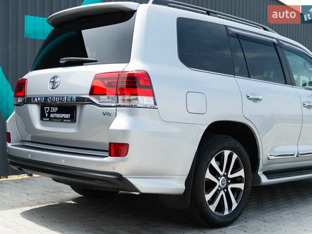 Сірий Тойота Ленд Крузер, об'ємом двигуна 4.46 л та пробігом 70 тис. км за 73000 $, фото 15 на Automoto.ua